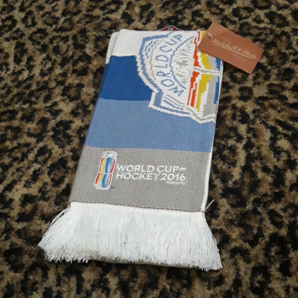 World Cup of Hockey Toronto 2016 New Rare Scarf Olympics Canada - Picture 2 of 5